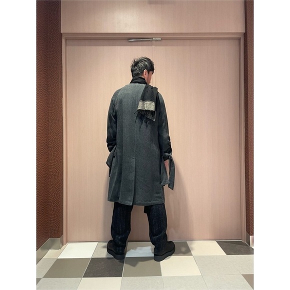 Yohji Yamamoto - SS24 Cotton-Silk Hand-Stitch Scarf - Picture 14 of 16